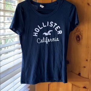Navy Hollister Tshirt